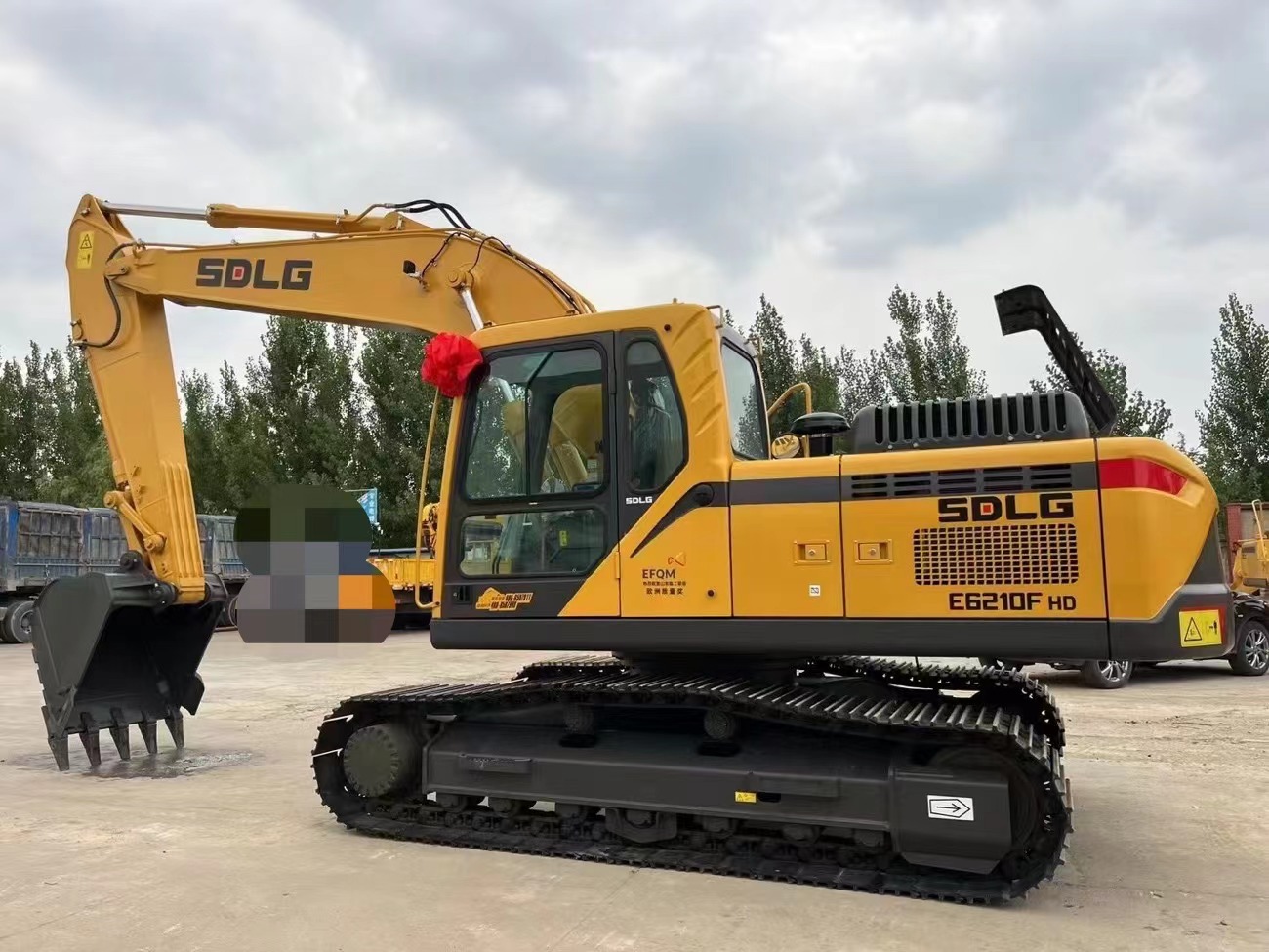 SDLG E6135F Excavator